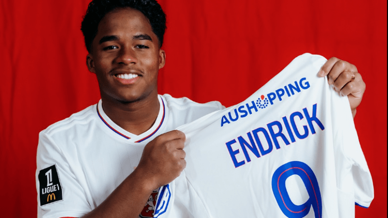 إندريك ينتقل إلى ليون الفرنسي