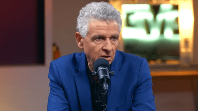 لوكور غرانميزون: ماكرون ومستشاروه يختلقون الخرافة هروبا من الذاكرة!