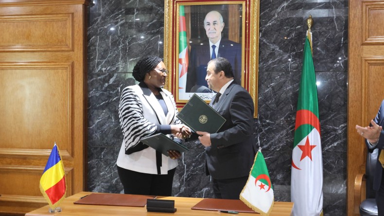 الجزائر وتشاد توقعان على محضر محادثات في مجالي المحروقات والمناجم
