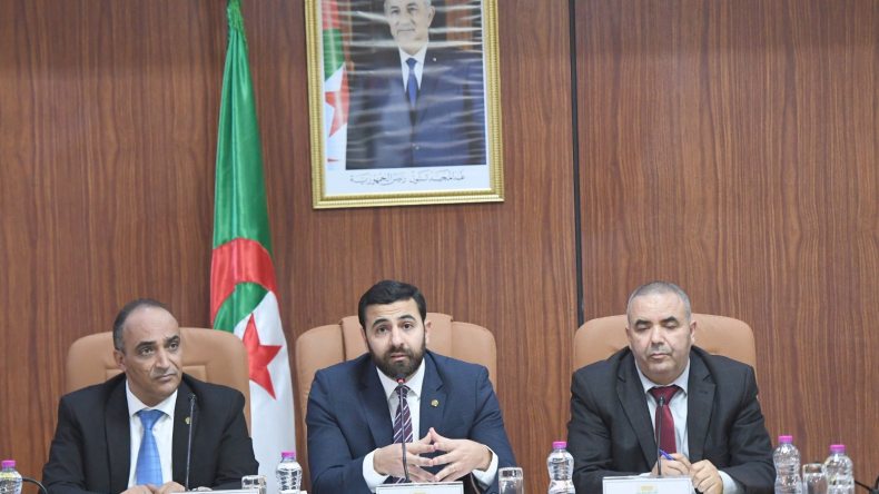 لجنة الدفاع الوطني تناقش مشروع قانون تجريم الاستعمار