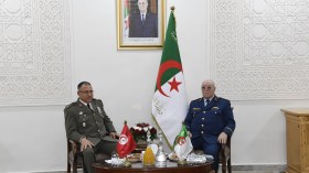لقاء رفيع المستوى بين قيادات الجيش الجزائري والتونسي