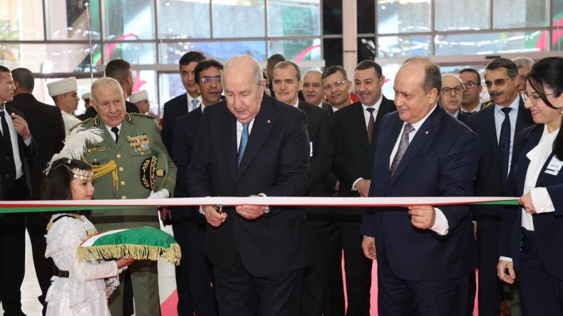 رئيس الجمهورية يُشرف على افتتاح معرض الإنتاج الجزائري
