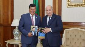 الرئيس تبون يستقبل البروفيسور إلياس زرهوني