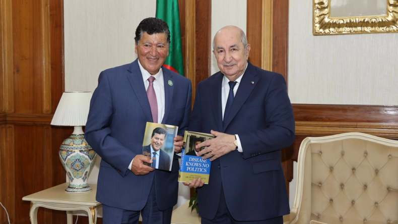 الرئيس تبون يستقبل البروفيسور إلياس زرهوني