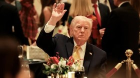 Donald Trump souhaite un joyeux Noël “aux pourritures de gauche radicale”