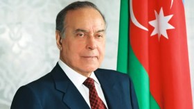 ذكرى الزعيم الوطني حيدر علييف تحيى بمشاعر الاحترام والاجلال