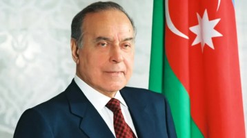 ذكرى الزعيم الوطني حيدر علييف تحيى بمشاعر الاحترام والاجلال