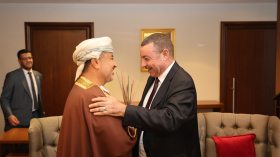 سعيود يستقبل وزير النقل والاتصالات لسلطنة عُمان