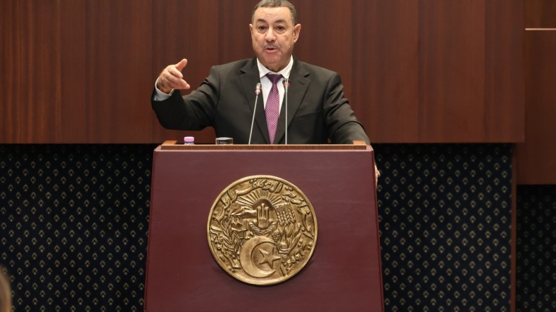 اقتناء حافلات جديدة.. سعيود يكشف جديد الملف