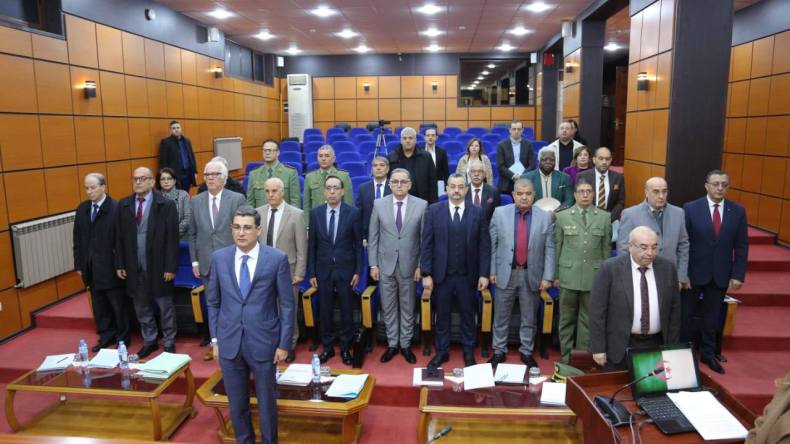 مركز للبحث في الفيروسات وإنتاج اللقاحات.. فوج عمل يبدأ مهامه