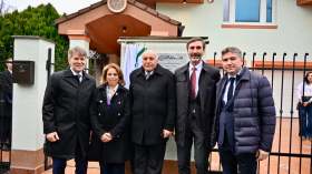 عطاف يدشن سفارة الجزائر بسلوفاكيا ويدعو إلى التعاون في هذه المجالات