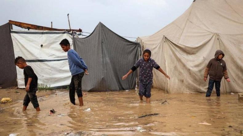 فيضانات غزة.. ضحايا ومفقودون وغرق 27 ألف خيمة للنازحين 