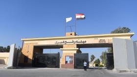 فتح معبر رفح باتجاه واحد.. 8 دول ترفض “فخ التهجير” الصهيوني