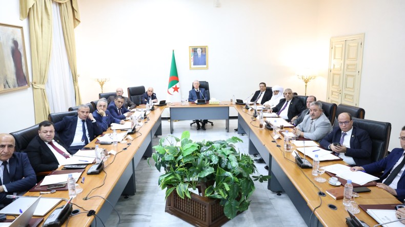 مجلس الأمة يؤكد: وحدة الوطن مبعث قوة وتعزيز لمناعة البلاد  