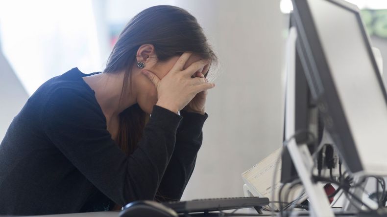 كيف تتصرف عندما تصاب بنوبة هلع (الخلعة)؟