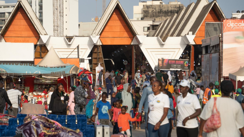 72 شركة جزائرية تستعرض المنتوج الوطني في معرض داكار الدولي