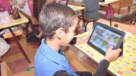 سعداوي: سيتم تعميم تجهيز المدارس الابتدائية بالألواح الإلكترونية