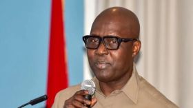 المطالبة بالتحقيق مع رئيس الاتحاد السنغالي