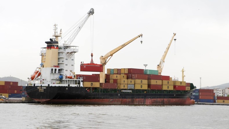 ميناء عنابة يوجه إعلانًا هامًا للمتعاملين الاقتصاديين