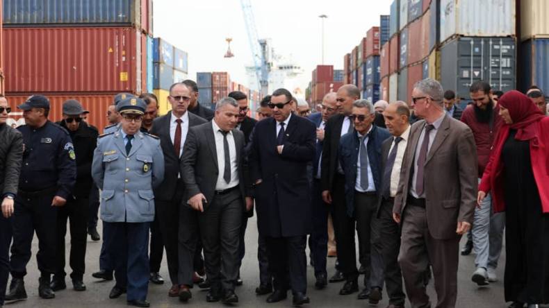 تعليمات عاجلة لتسريع معالجة الحاويات ورفع جاهزية العمليات المينائية