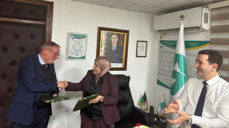 تعاون جزائري–سويسري جديد في الصناعات الصيدلانية