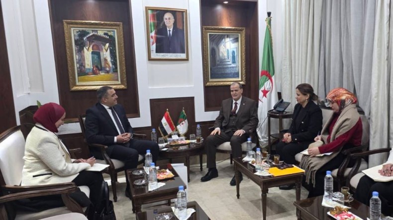 مباحثات جزائرية-مصرية لترقية المبادلات التجارية