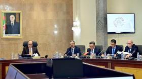 تسهيلات جديدة لإنشاء التعاونيات الفلاحية وعرض ورقة طريق قطاع الصناعة