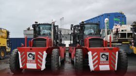 ميناء جن جن يتدعم بأدوات لوجيستية جديدة