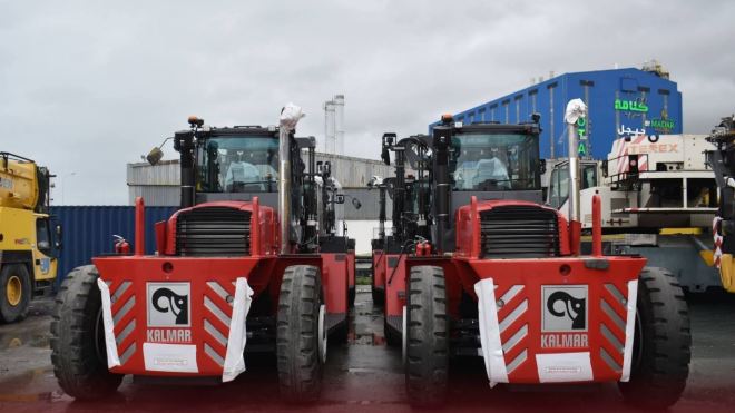 ميناء جن جن يتدعم بأدوات لوجيستية جديدة