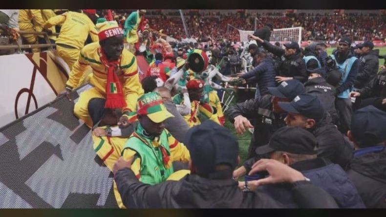 مقتل مشجّع سنيغالي بِبلاد مراكش طعنا بِالسكين