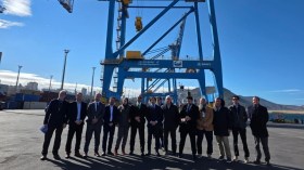 ميناء وهران يرسّخ مكانته الإقليمية عبر شراكات بحرية جديدة