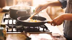 لماذا يجب أن تطهي الطعام على نار هادئة؟