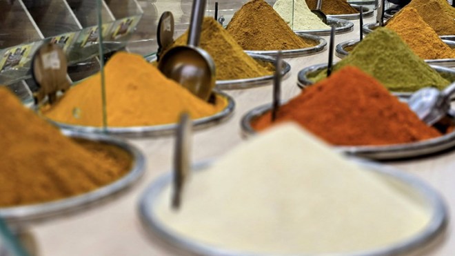 توابل تستعمل في خلطات مجهولة تهدّد صحة العائلات بسطيف