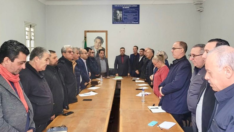 “الأفافاس”: تعبئة الأحزاب ومؤسسات الدولة حول حوار شامل