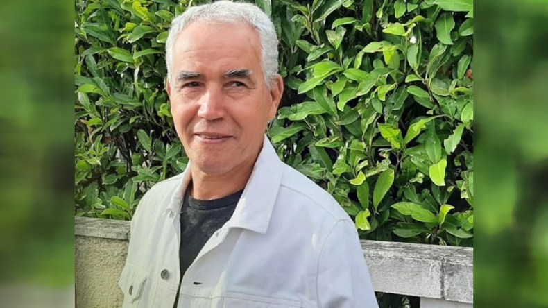 الكاتب الجزائري بين الحقيقة المرة والوهم المريح