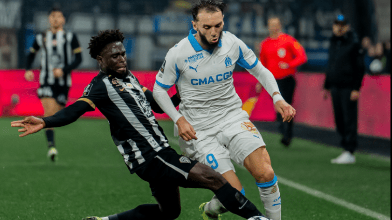 غويري يساهم في الفوز العريض لمرسيليا على نادي أنجي