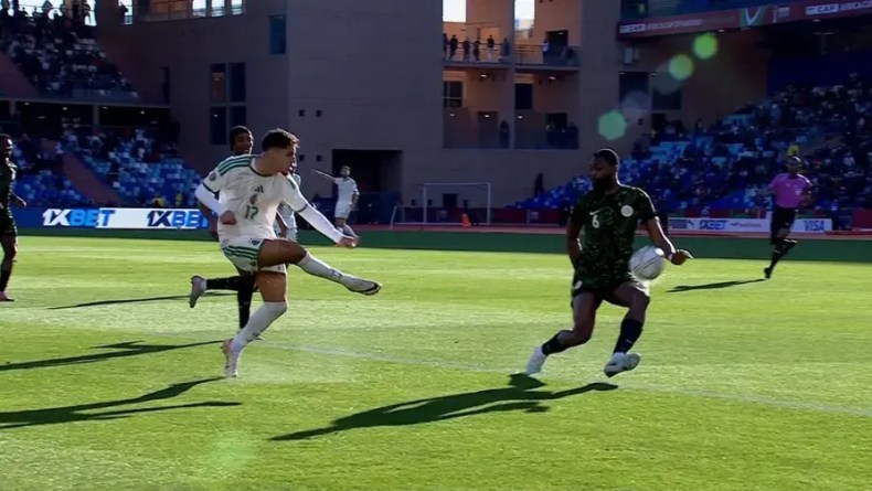 Des scandales d’arbitrage sous la pression et les manœuvres du Makhzen