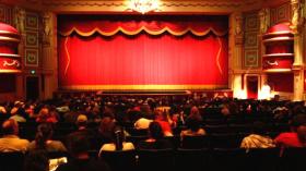 أَلقوا بعروض جيدة على الركح.. يحتفِ بها الجمهور