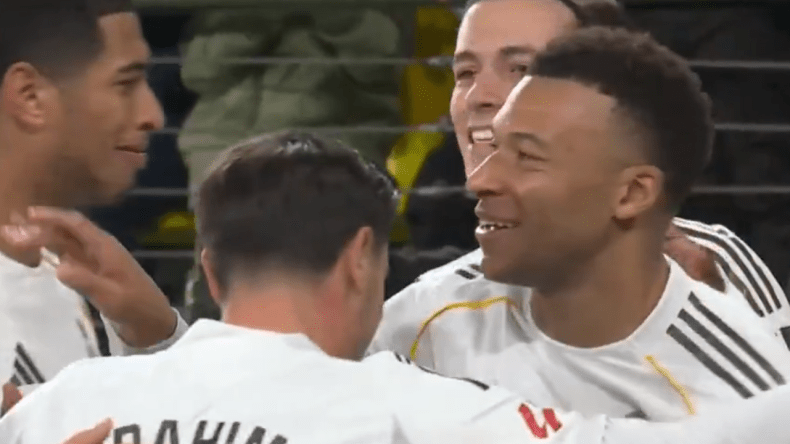 بالفيديو.. مبابي يعالج نفسية ابراهيم دياز بـ”بانينكا” متقنة!