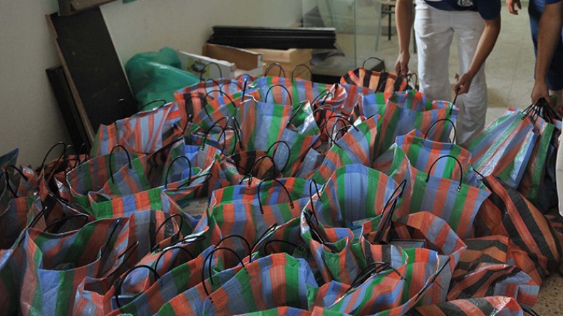 طلبة يتجندون لجمع التبرعات الخاصة بقفة رمضان !