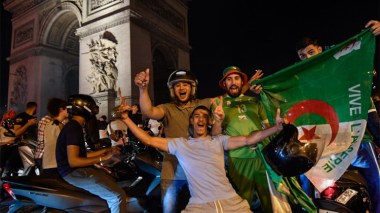 French police Forces Harshly Intervene To Prevent Algerians From Sports Celebrations!