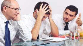 إذا كنت ثرثارا فربما تعاني من هذه المشكلة؟