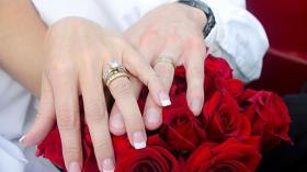 خطبة الفتاة على الطريقة الغربية.. دلالة عن الحب أم مجرد تشبه؟