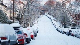 أوروبا.. الثلوج تلغي مئات الرحلات الجوية وتشل الحركة  