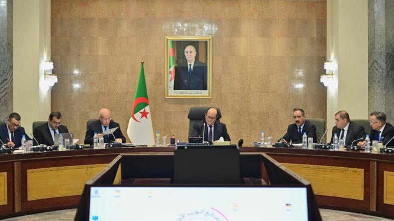 بقرار من الرئيس تبون.. استيراد مليون رأس غنم تحسبا لعيد الأضحى