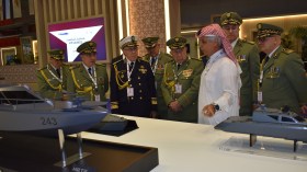 الفريق أول شنڨريحة يحضر افتتاح الطبعة الـ9 لمعرض ومؤتمر الدوحة الدولي للدفاع البحري