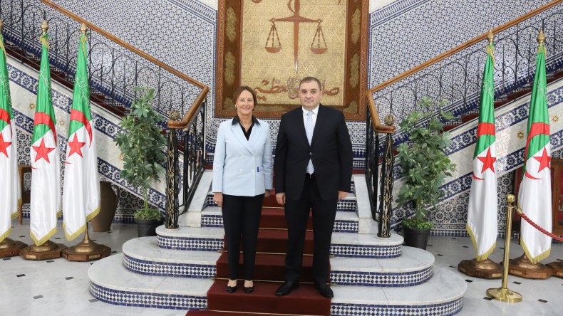 سيغولين رويال: سأزور الصحفي كريستوف غليز غدا صباحا