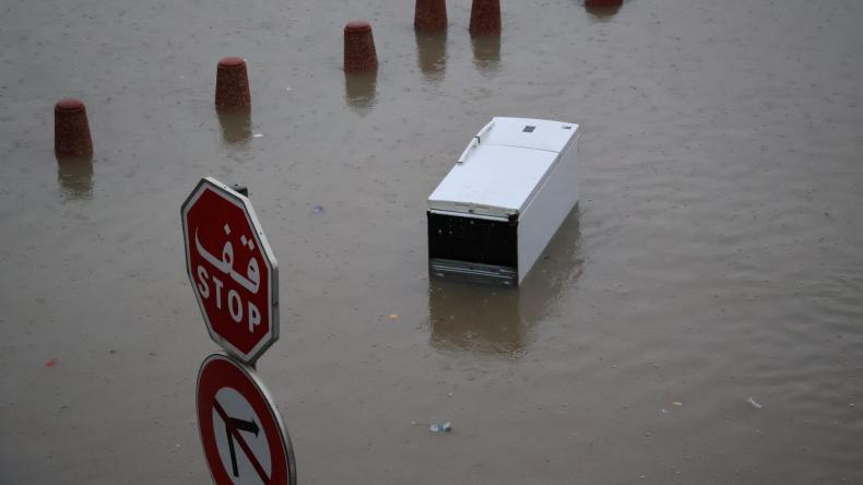 تجاوزت الـ 200 مم.. سيول غير مسبوقة تخلف قتلى وتشلّ الحركة في تونس