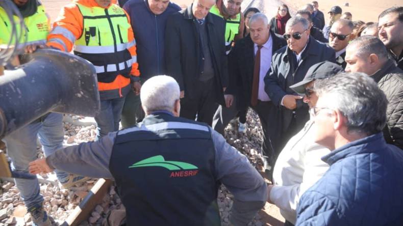 جلاوي يتفقد منشآت خط سكة حديد بشار-بني عباس-تندوف