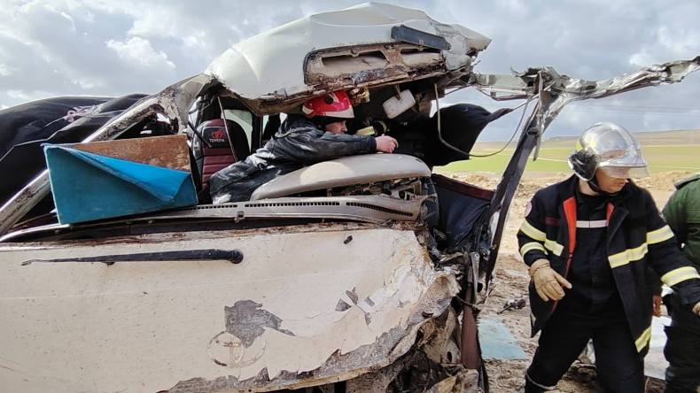 تيسمسيلت: اصطدام حافلة مسافرين بشاحنة يخلف 14 جريحا